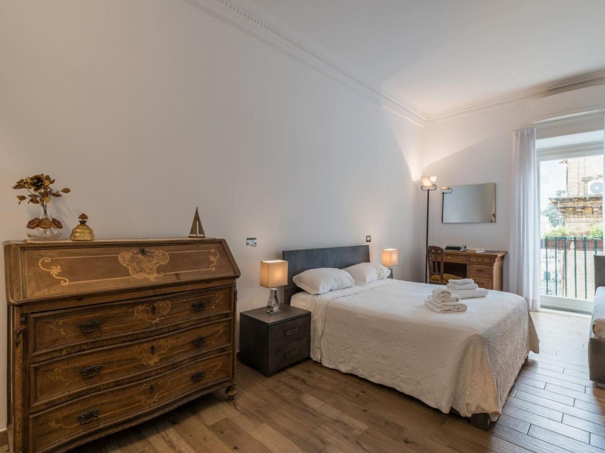 The Best Rent - Elegant Three-Bedroom Apartment A Few Steps From Fontana Di Trevi Экстерьер фото