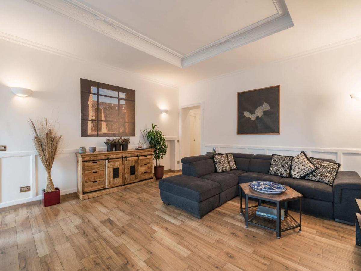 The Best Rent - Elegant Three-Bedroom Apartment A Few Steps From Fontana Di Trevi Экстерьер фото